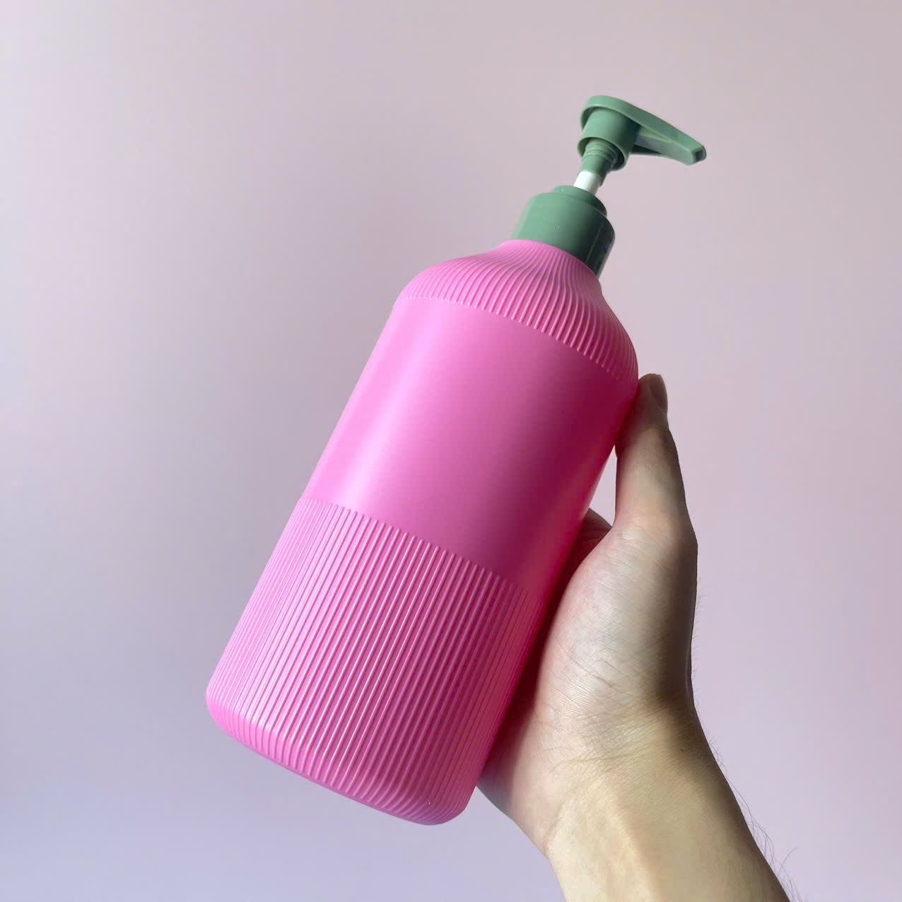 chai-hdpe-hong-dam-soc-voi-nhan-xanh-dam-500ml-6 Chai Hồng sọc HDPE vòi nhấn xanh đậm