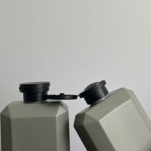Chai HDPE Vuông Xám nắp bật Đen Nhám