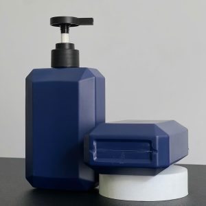 Chai HDPE Vuông Xanh Dương vòi nhấn dẹp Đen Nhám