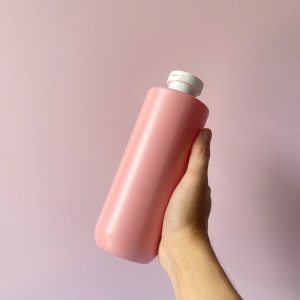 Chai HDPE vai ngang đáy bầu nắp bật trắng