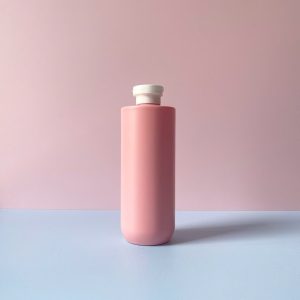 Chai HDPE vai ngang đáy bầu nắp bật trắng