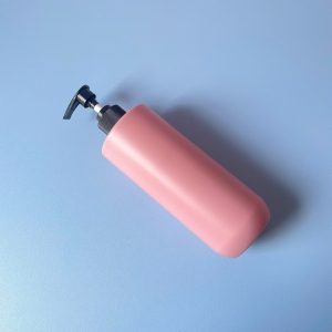 Chai nhựa HDPE vai ngang đáy bầu vòi nhấn sóng đen