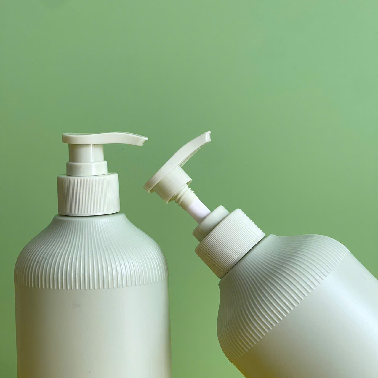 chai-hdpe-xanh-soc-nap-voi-nhan-xanh-500ml-6 Chai HDPE xanh sọc vòi nhấn sóng xanh