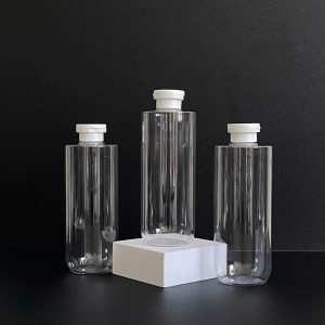 Chai PET vai ngangtrong suốt nắp trắng 500ml
