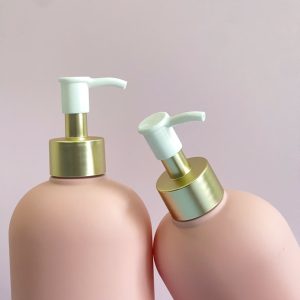 Chai HDPE hồng hình trụ vòi nhấn kẹp trắng