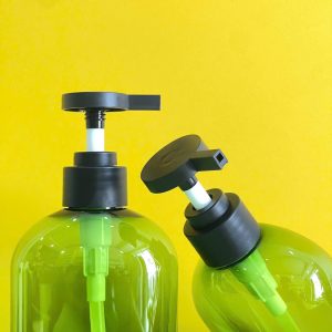 Chai đựng dầu gội PET xanh ngọc vòi nhấn dẹp 500ml