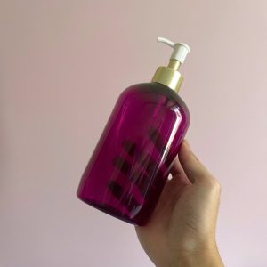 Chai PET tím tròn vòi nhấn nhọn trắng 500ml