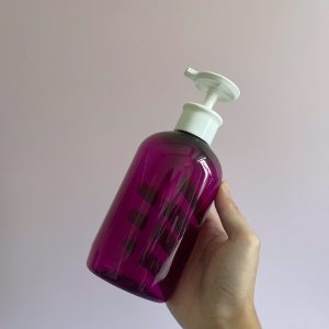 Chai PET tím tròn vòi nhấn dẹp trắng 500ml