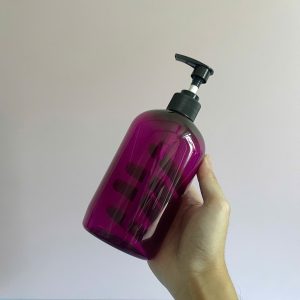 Chai PET tím tròn vòi nhấn sọc đen 500ml
